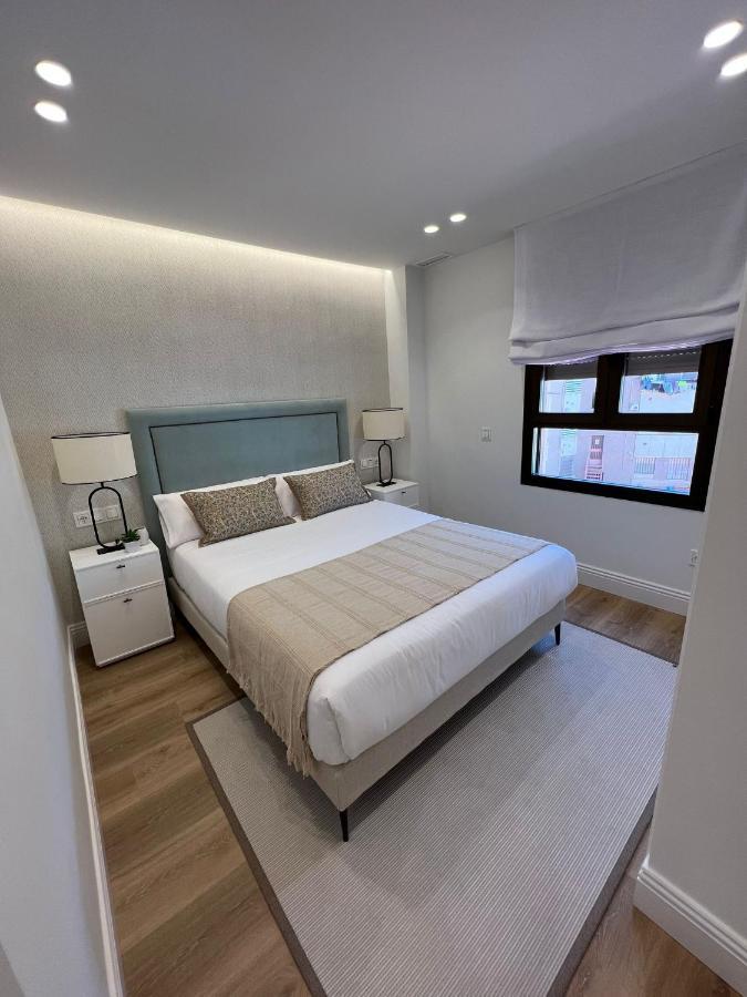 Donoso Cortes & Free Parking By Ele Apartments Malaga Exterior photo